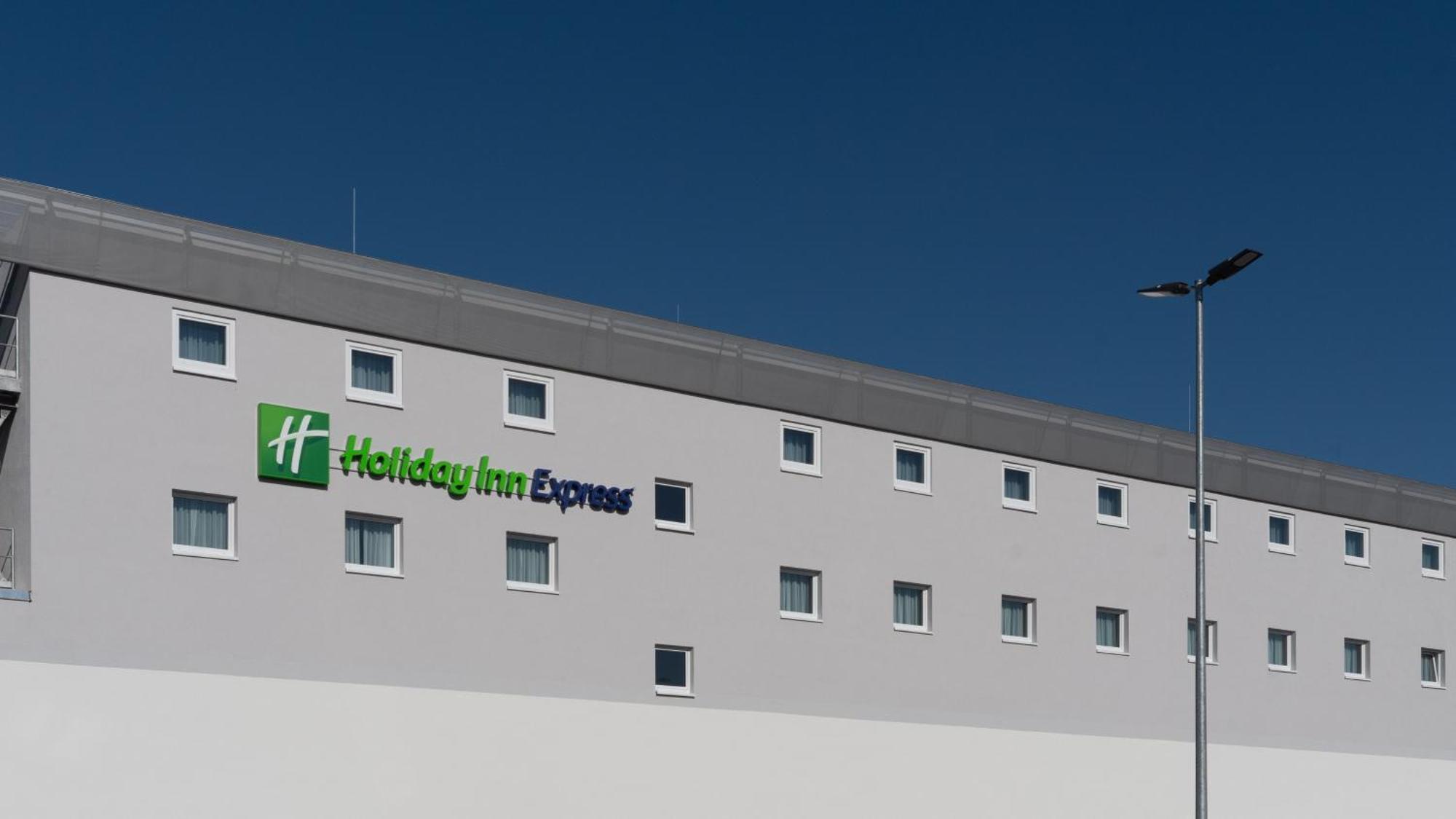 Holiday Inn Express - Hamburg South A7-As42 By Ihg 에게슈토르프 외부 사진