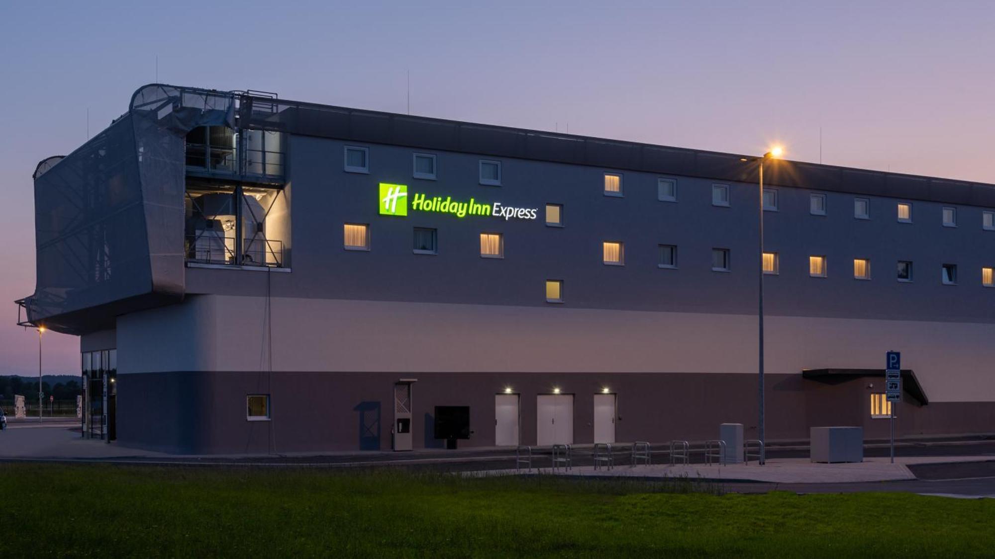 Holiday Inn Express - Hamburg South A7-As42 By Ihg 에게슈토르프 외부 사진
