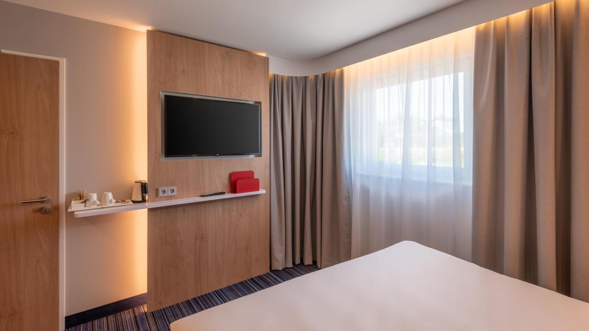 Holiday Inn Express - Hamburg South A7-As42 By Ihg 에게슈토르프 외부 사진