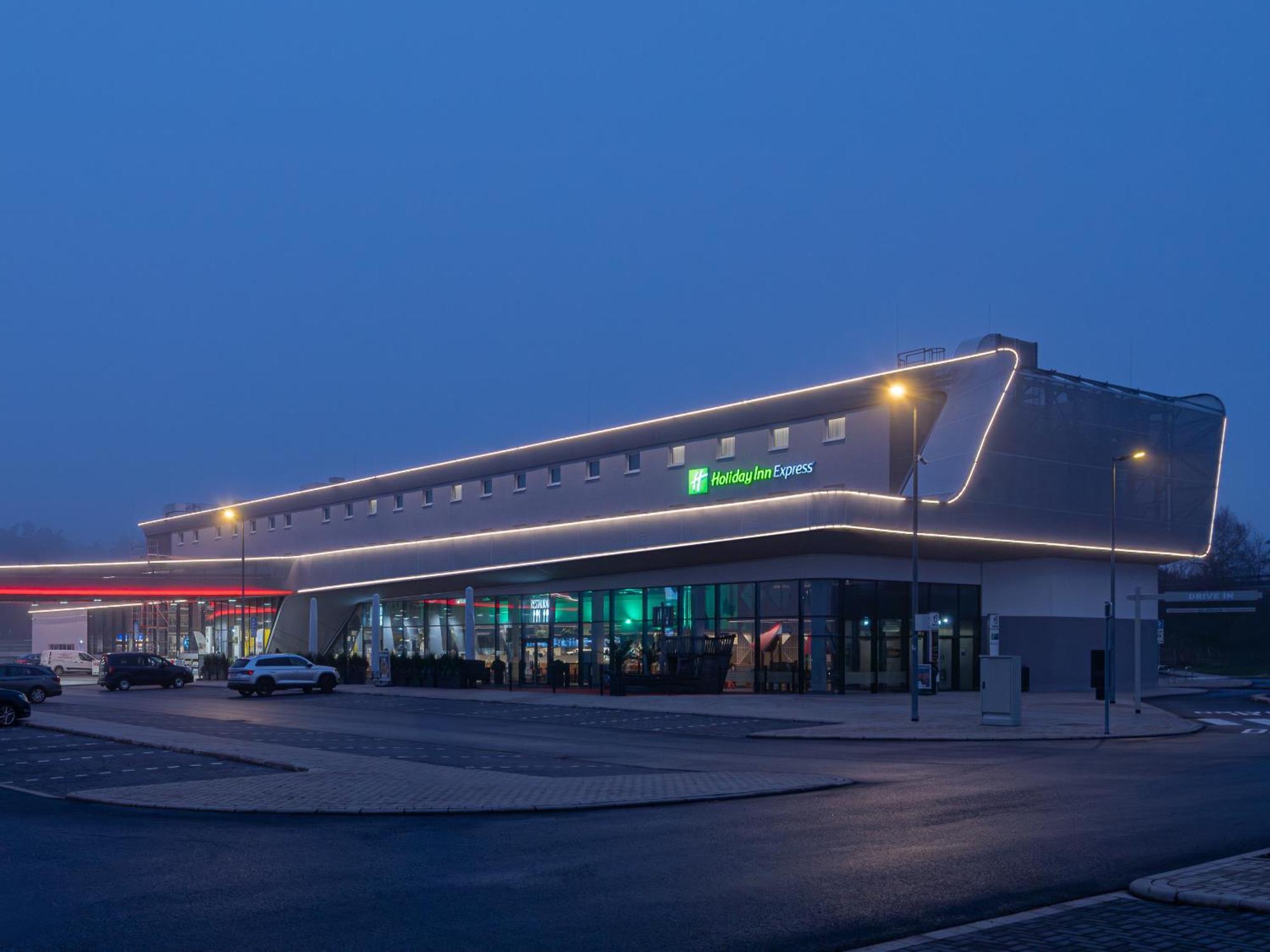 Holiday Inn Express - Hamburg South A7-As42 By Ihg 에게슈토르프 외부 사진