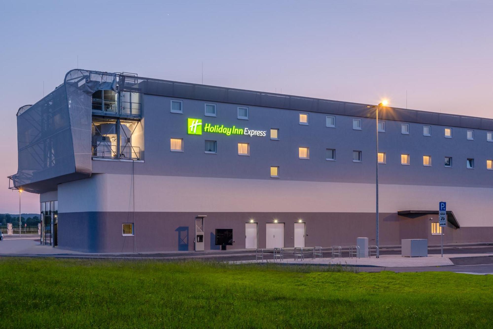 Holiday Inn Express - Hamburg South A7-As42 By Ihg 에게슈토르프 외부 사진